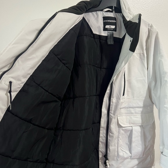 Men's White Puffer Jacket - Picture 3 of 6